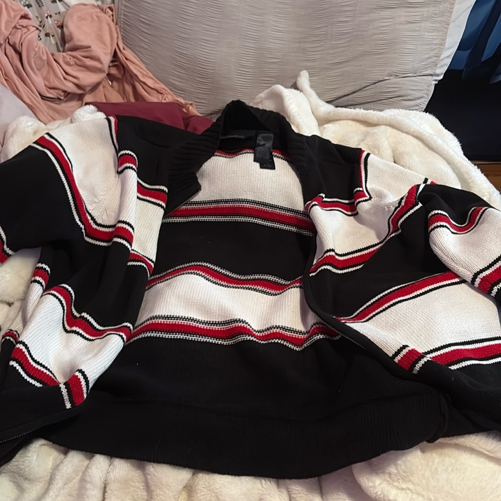 Very comfy, soft knitted jacket sweater